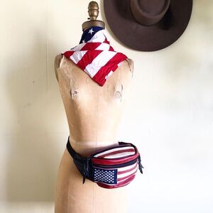 AMERICAN FLAG 1980’s Leather Fanny Pack Hip Purse